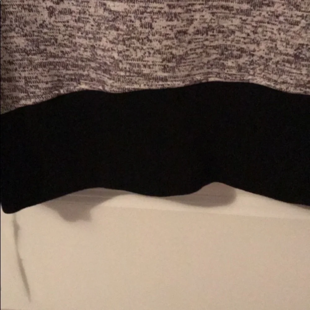 Calvin Klein Performance zipper Front - Picture 7 of 8